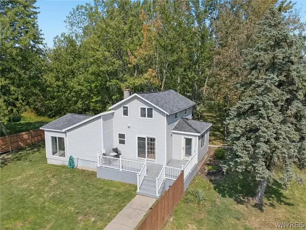 8420 Akron Road, Lockport, NY 14094