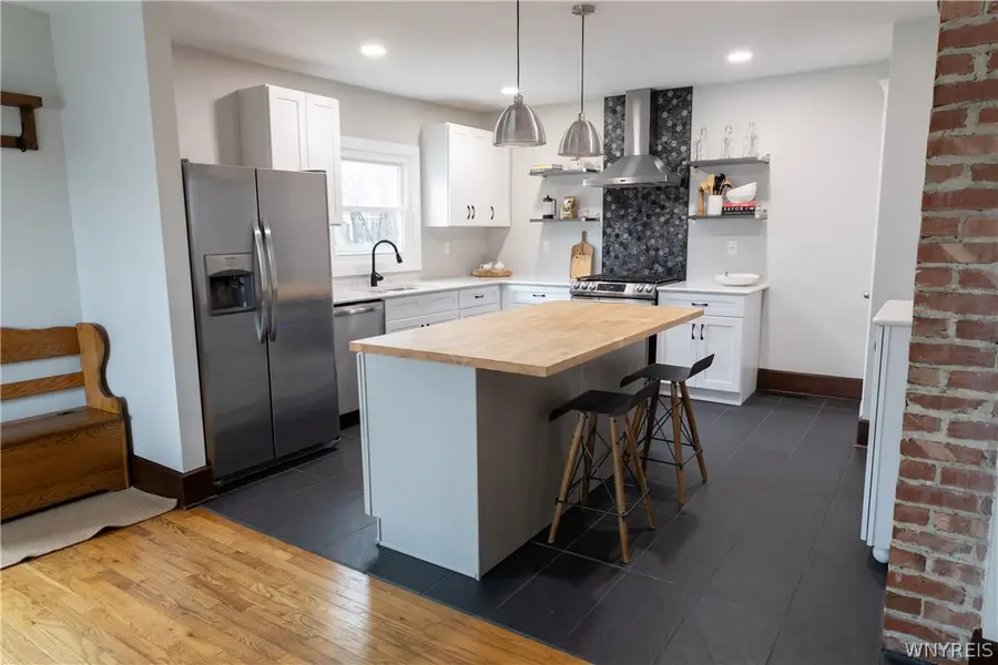 5517 Sterling Road, Hamburg, NY 14075 - #2