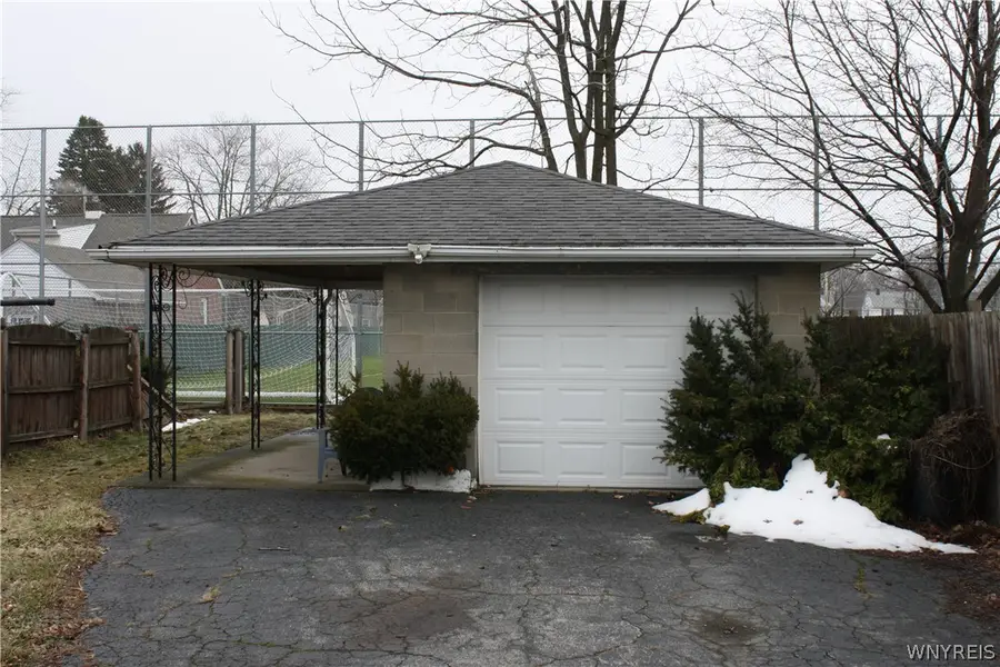 207 74th Street, Niagara Falls, NY 14304 - #3