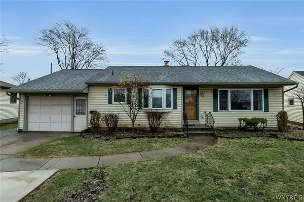 27 Castle Court, Buffalo, NY 14226