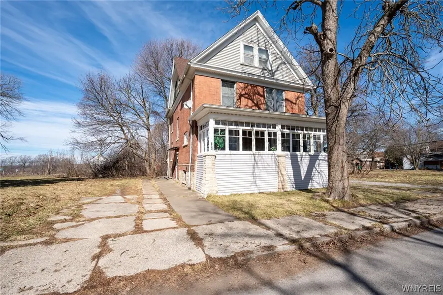 734 Willow Avenue, Niagara Falls, NY 14305 - #2