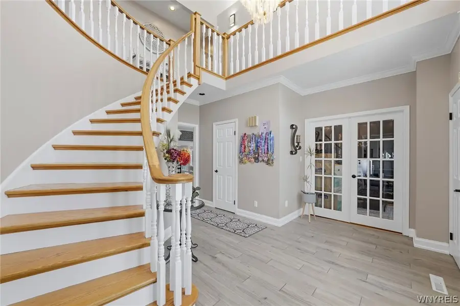 8137 Oak Leaf Lane, Williamsville, NY 14221 - #3