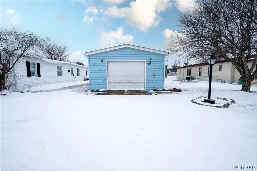 21 Golden Pond, Akron, NY 14001 - #2