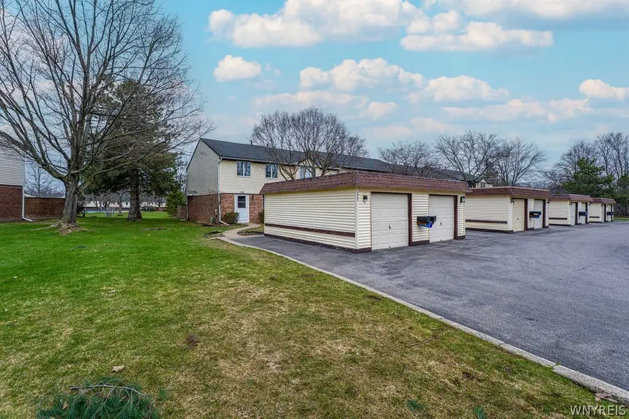 228 Stepping Stone Lane, Orchard Park, NY 14127 - #2