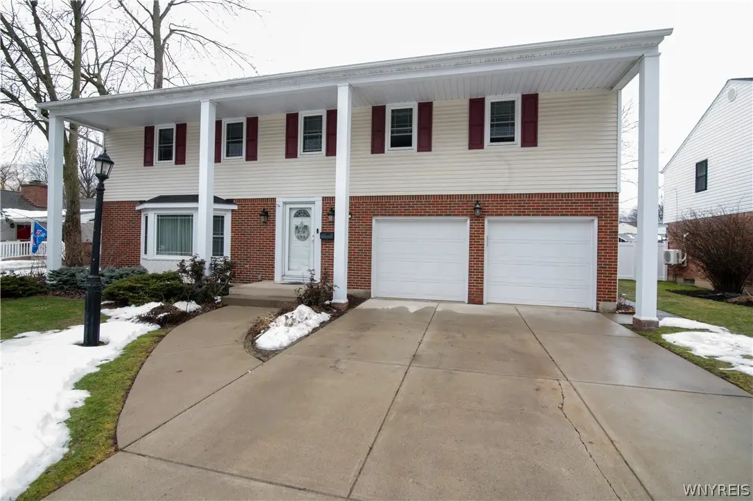 42 Carriage Circle, Williamsville, NY 14221 - #1