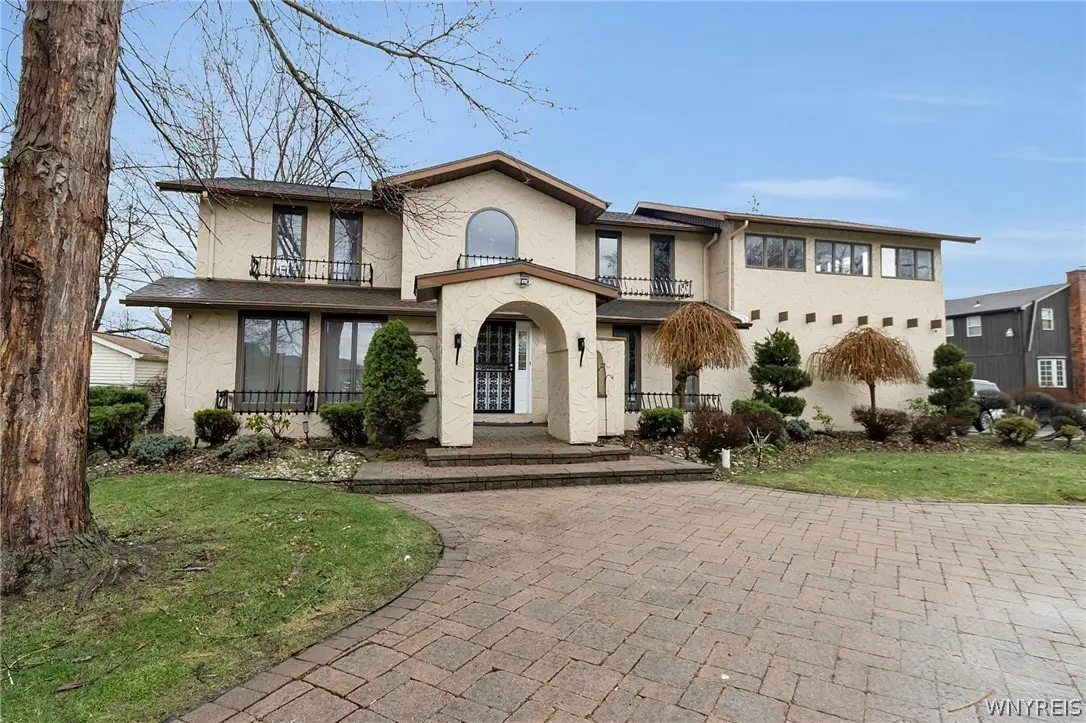 660 S Colony Road, Grand Island, NY 14072 - #1