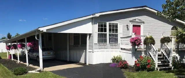 1052 Fernwood, Lockport, NY 14094 - #1