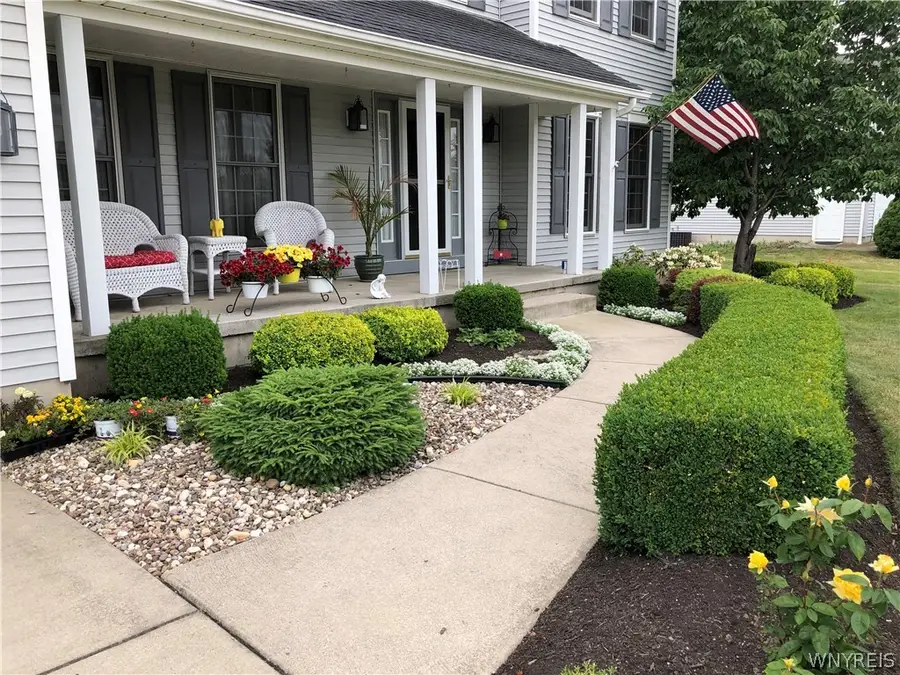 4580 Ridgeview Drive S, North Tonawanda, NY 14120 - #3