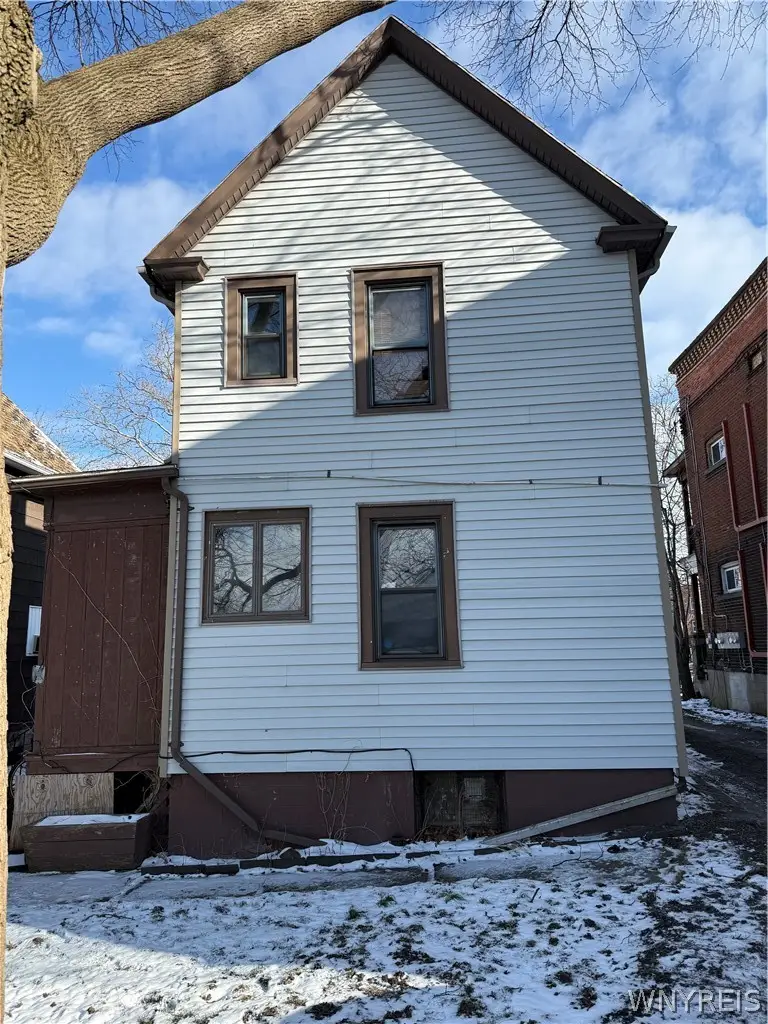 725 Monteagle Street, Niagara Falls, NY 14305 - #3