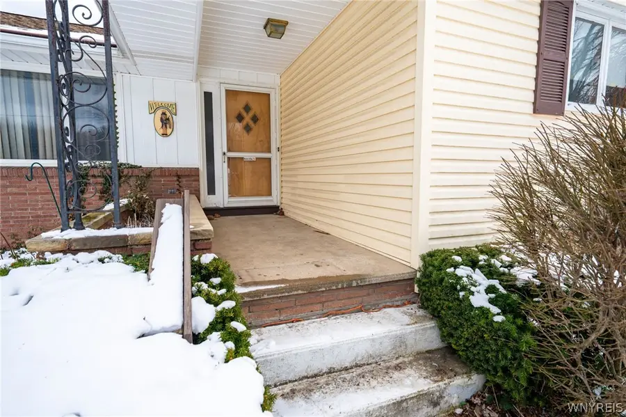 7337 Bear Ridge Road, North Tonawanda, NY 14120 - #2