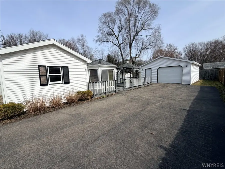 5893 Lakeview, Hamburg, NY 14085 - #3