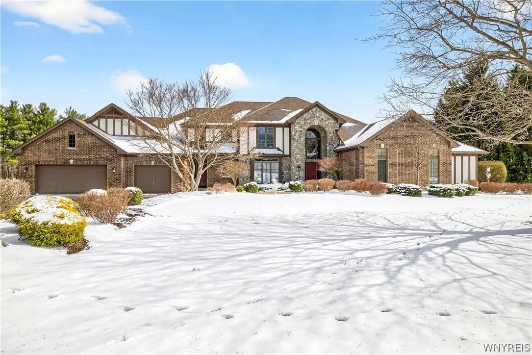 7 Beauclaire Lane, Fairport, NY 14450 - #1