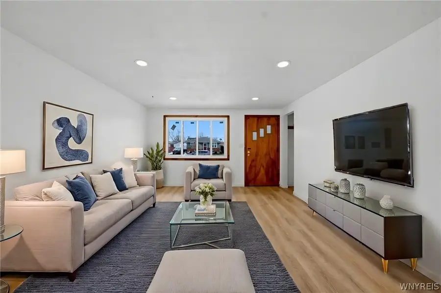 208 Poinciana Pkwy, Cheektowaga, NY 14225 - #2