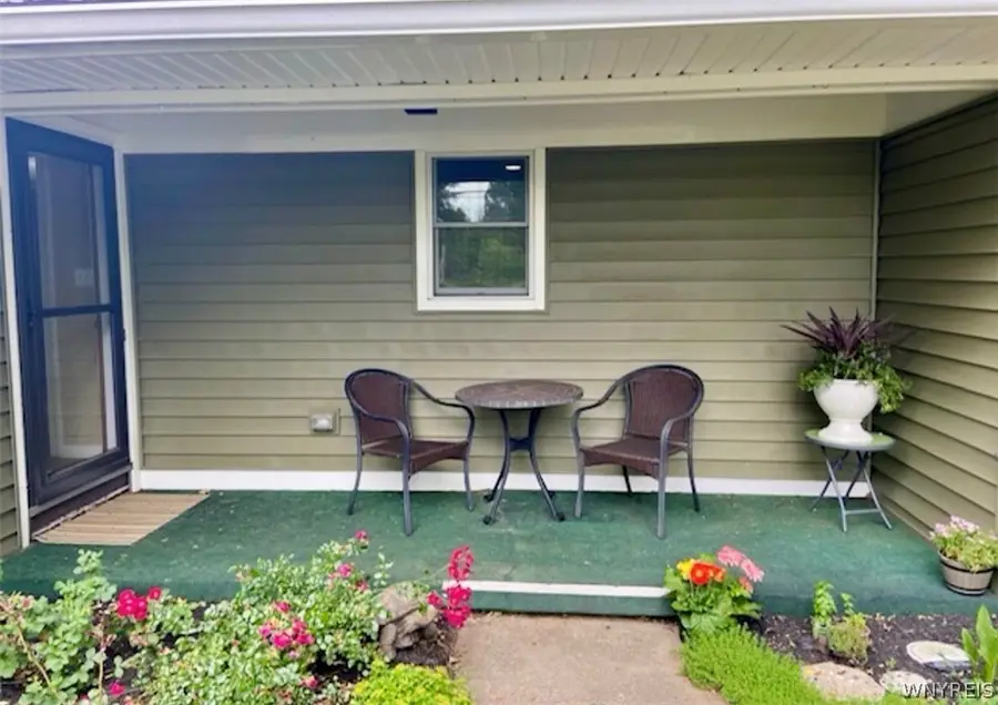 6668 Milestrip Road, Orchard Park, NY 14127 - #3