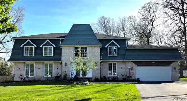 23 Fennec Lane, East Amherst, NY 14051