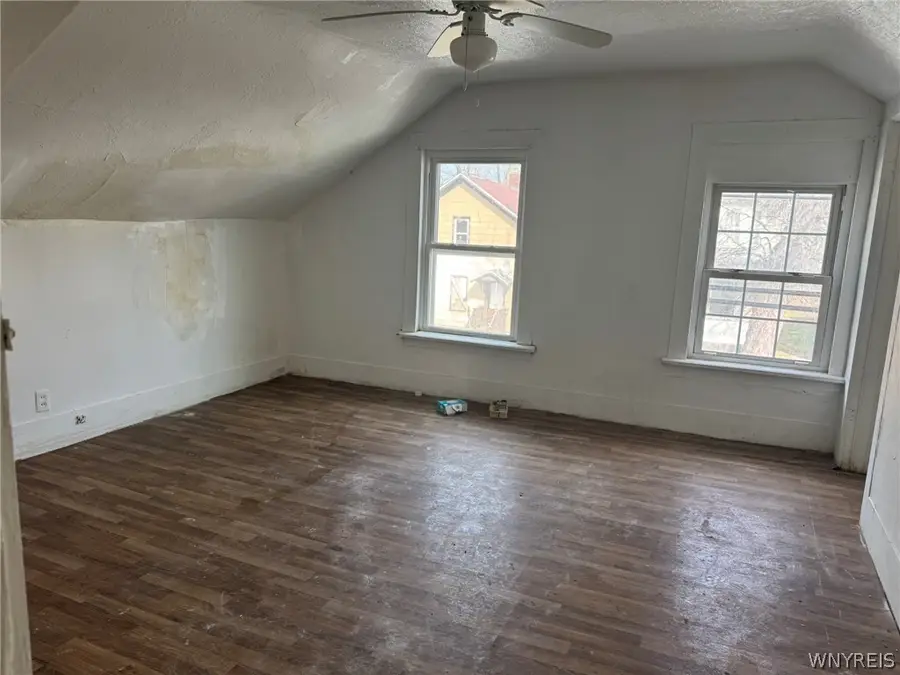 435 Elmwood Avenue, Niagara Falls, NY 14301 - #3