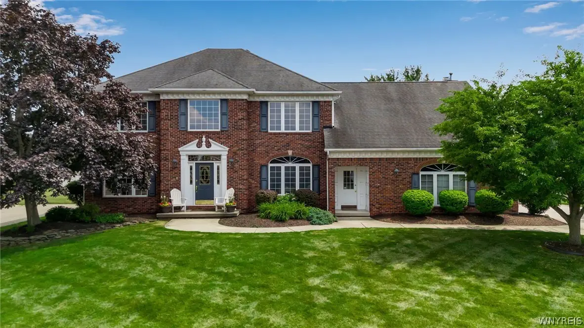 8145 Oak Leaf Lane, Williamsville, NY 14221 - #1