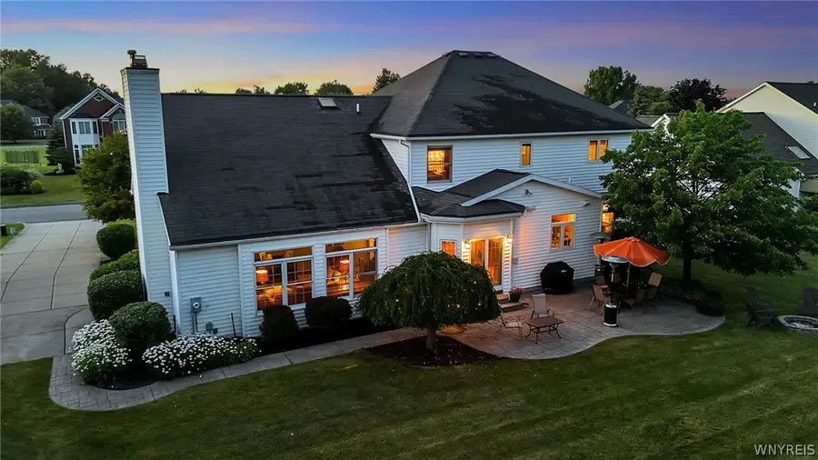 8145 Oak Leaf Lane, Williamsville, NY 14221 - #3