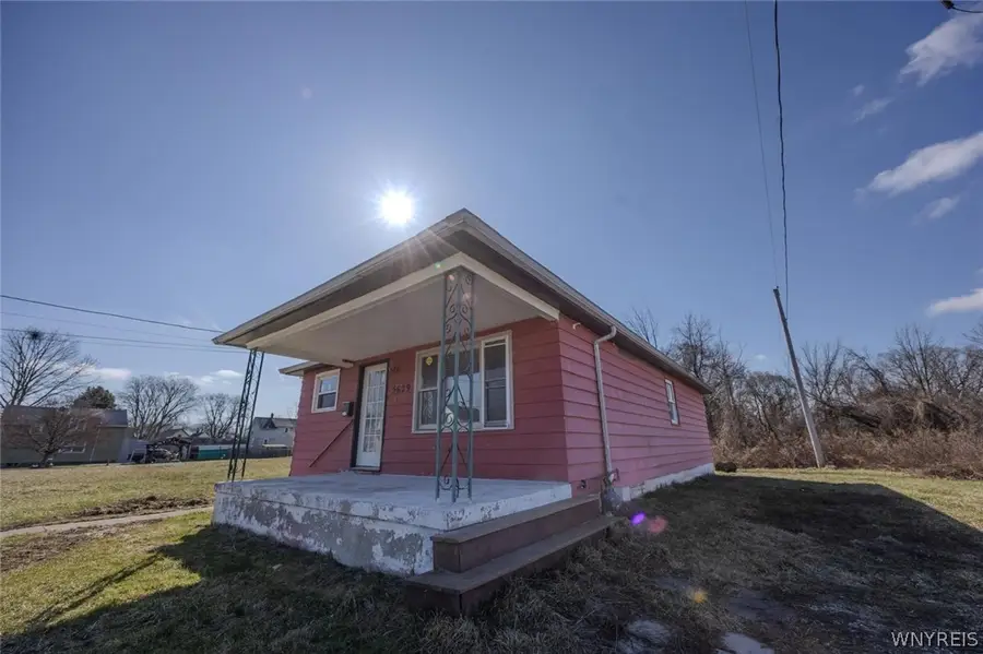 5629 Girard Avenue, Niagara Falls, NY 14304 - #2
