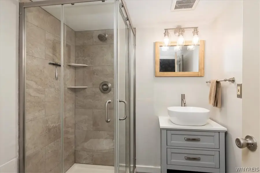 37 Tunbridge Walke, East Aurora, NY 14052 - #3