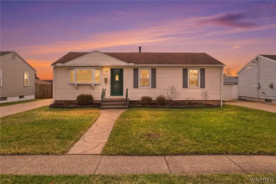 4243 E Frontier Drive, Blasdell, NY 14219 - #2