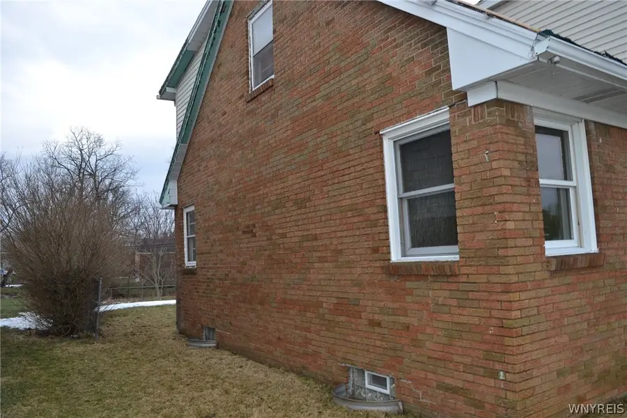 208 W Elmview Avenue, Buffalo, NY 14218 - #2