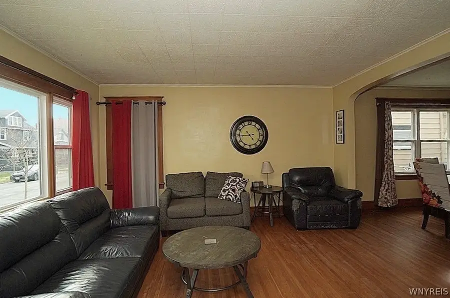 138 E Hazeltine Avenue, Buffalo, NY 14217 - #3