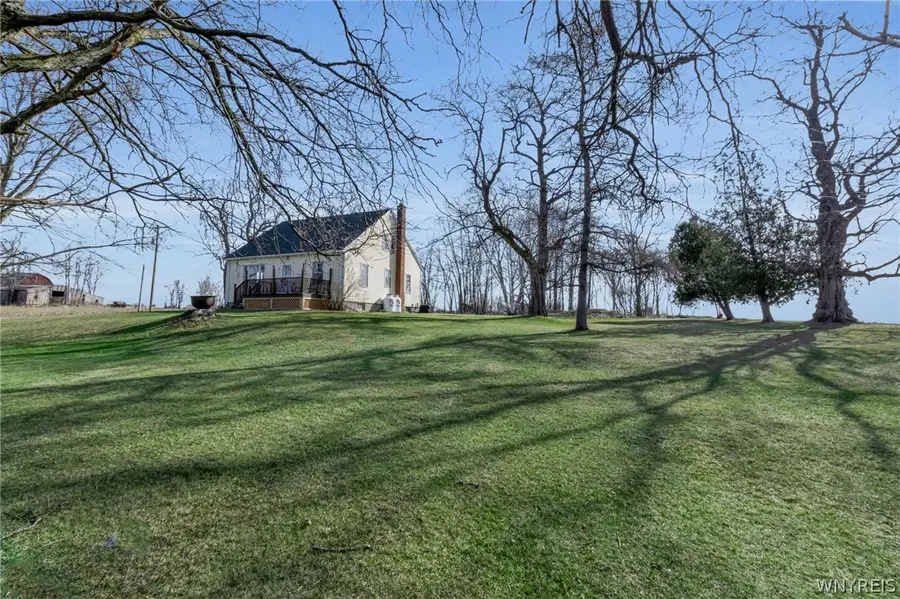 9471 York Road, Le Roy, NY 14482 - #2