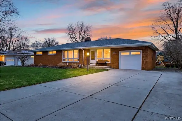 5315 Greenhurst Road, Williamsville, NY 14221