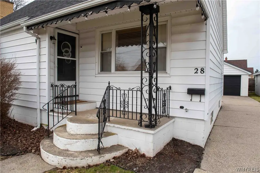 28 Fernwood Avenue, Buffalo, NY 14206 - #3
