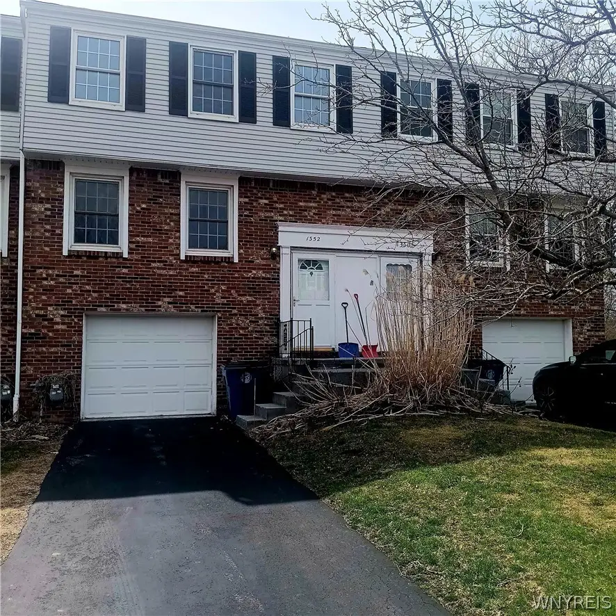 1352 Independence Drive, Derby, NY 14047 - #2