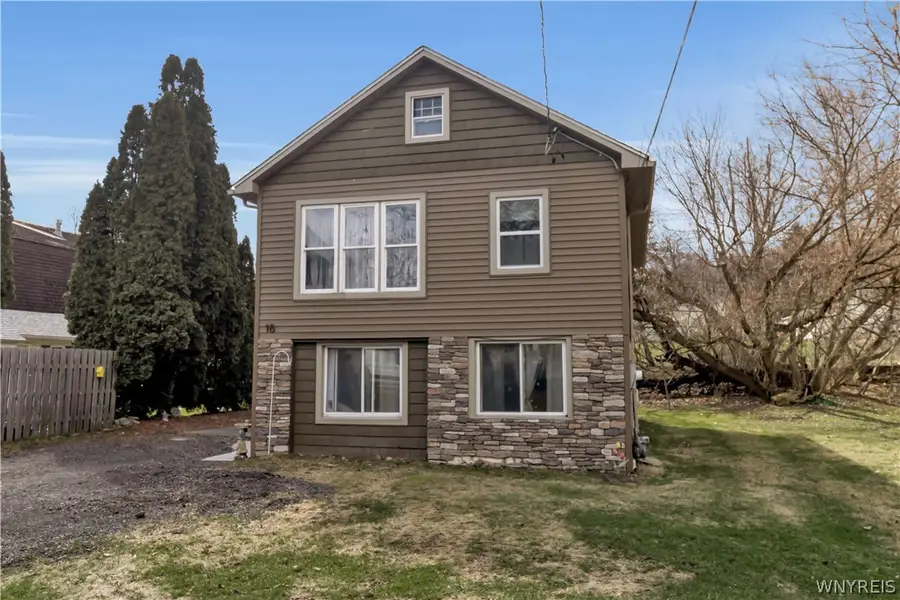 18 Russell Street, Lockport, NY 14094 - #2