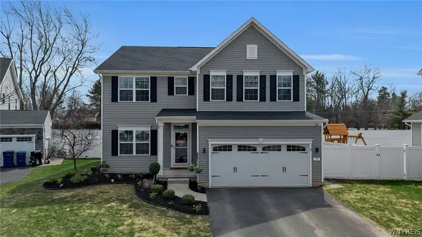 73 Stonebridge Drive, East Amherst, NY 14051