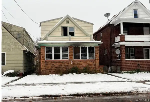 2204 Woodlawn Avenue, Niagara Falls, NY 14301