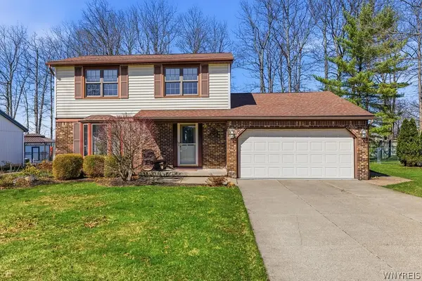 3662 Woodhaven Circle, Hamburg, NY 14075