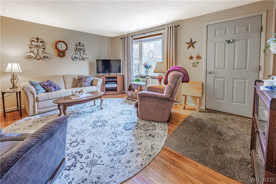 9 Manor Lane, Middleport, NY 14105 - #3