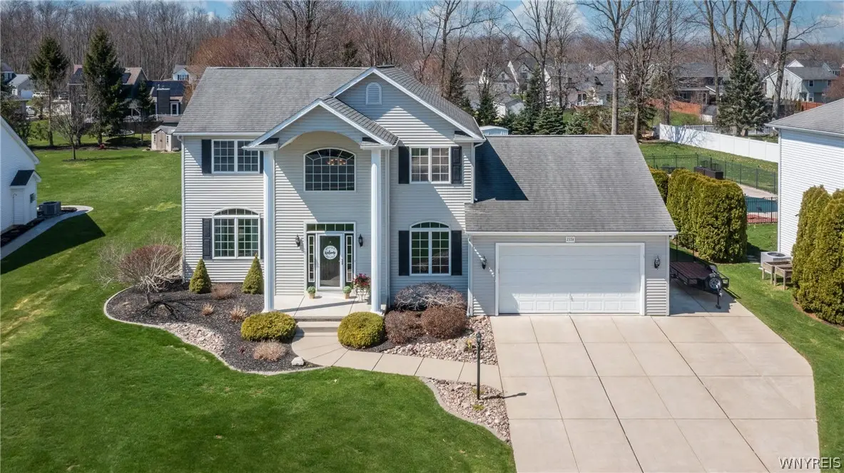 7374 Graydon Drive, North Tonawanda, NY 14120 - #1