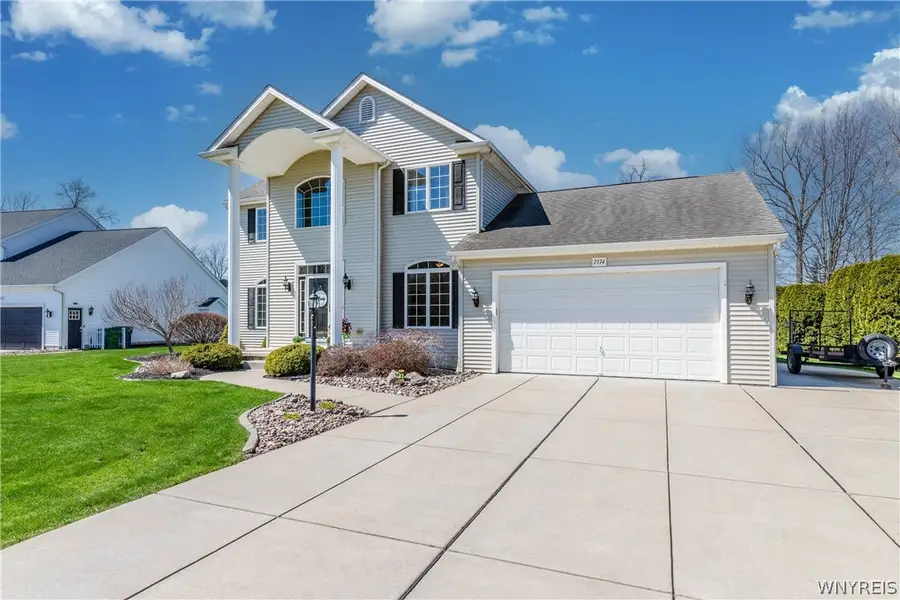 7374 Graydon Drive, North Tonawanda, NY 14120 - #2