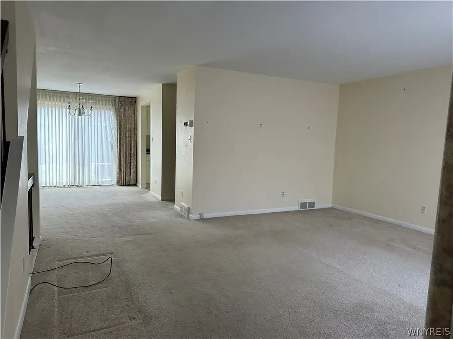 304 Charlesgate Circle, East Amherst, NY 14051 - #3