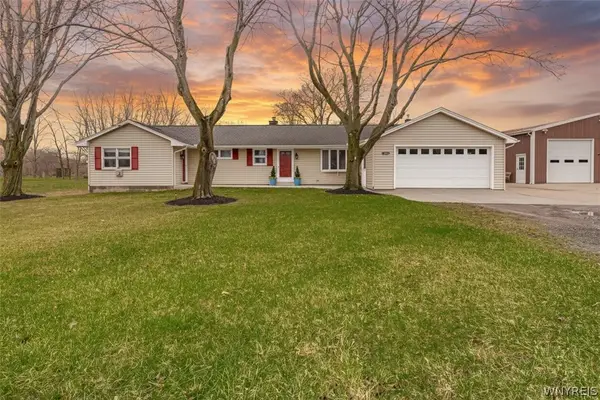 1693 W Creek Road, Burt, NY 14028