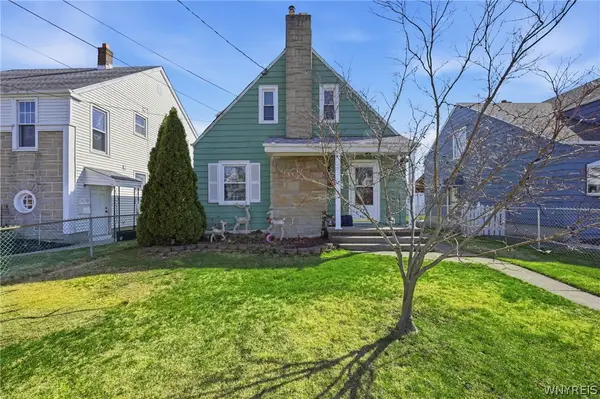 2733 Woodlawn Avenue, Niagara Falls, NY 14301