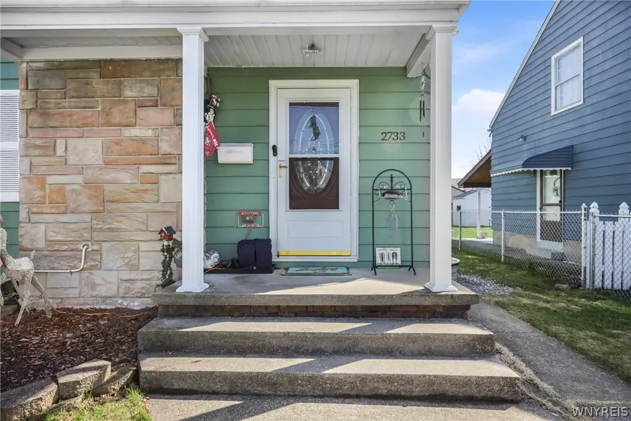 2733 Woodlawn Avenue, Niagara Falls, NY 14301 - #3