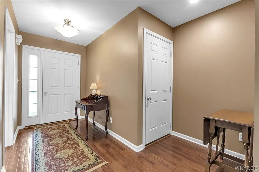 6260 Eckhardt Road #4, Lake View, NY 14085 - #3