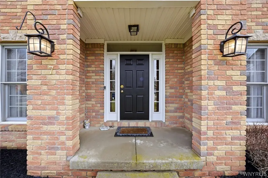 7 Pinelake Drive, Williamsville, NY 14221 - #3