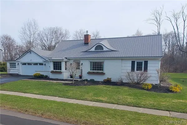 6097 Eckhardt Road, Lake View, NY 14085