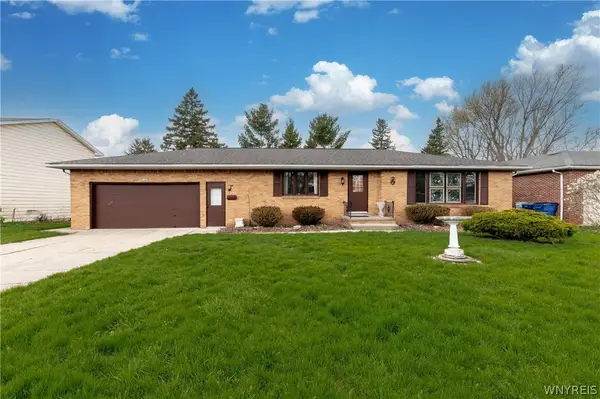 138 Coventry Road, Williamsville, NY 14221