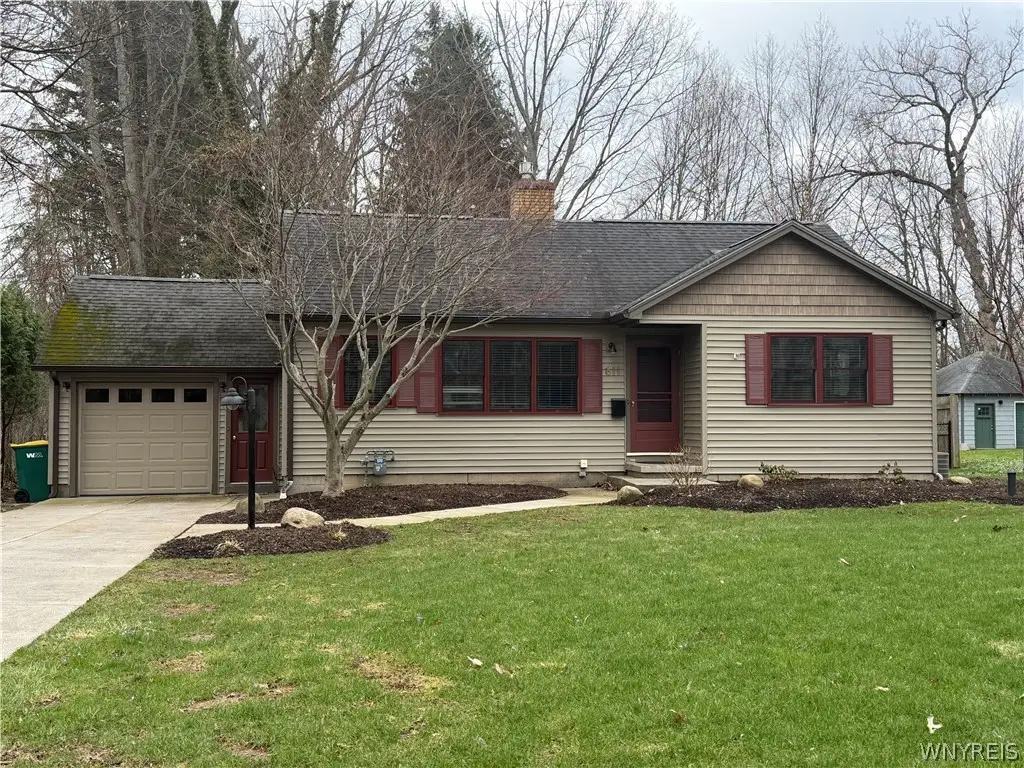 811 Lawrence Avenue, East Aurora, NY 14052 - #1