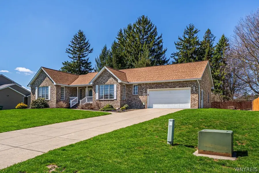 5532 Twilight Lane, Lockport, NY 14094 - #3
