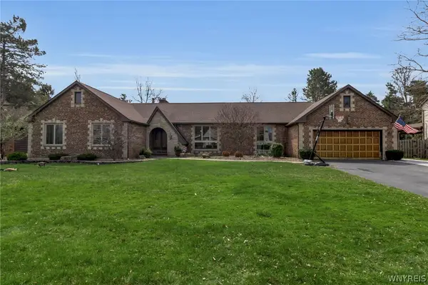 20 Rolling Meadow Lane, East Amherst, NY 14051