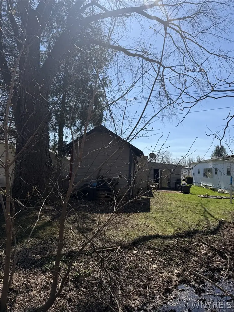 2040 Hemstreet Rd, East Aurora, NY 14052 - #3